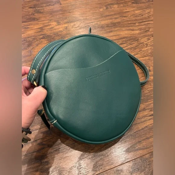 Like New 🍃 Portland Leather Green Circle Crossbody Bag - “large” 9 in size - Picture 6 of 11
